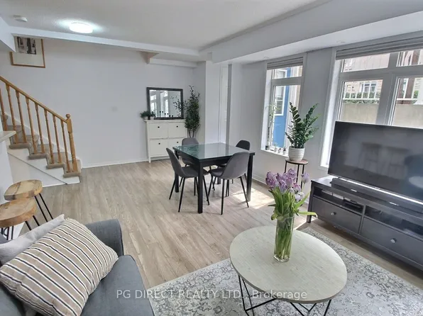 50 Turntable Cres #57, Toronto, ON M6H 4K9