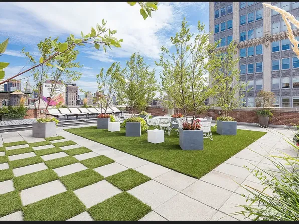 260 Park Avenue South image 5 of 7