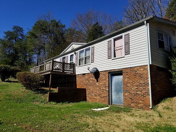 3rd image of 158 Mason Dixon Ln