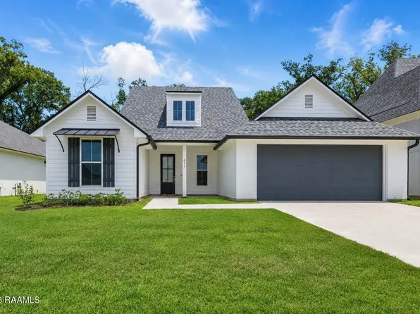 611 Whispering Meadows Rd, Broussard, LA 70518