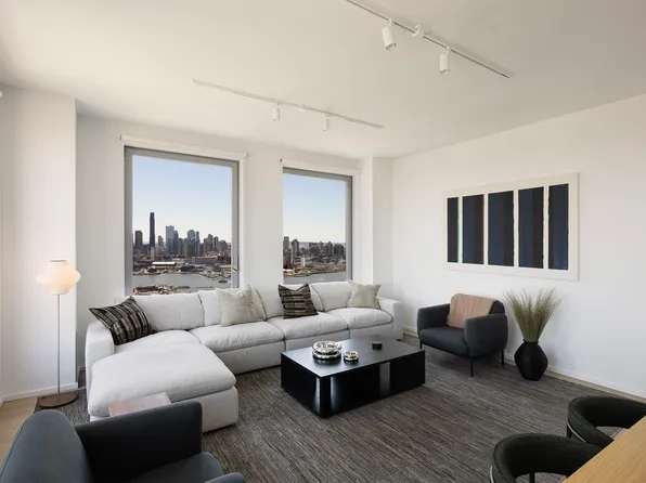 8 South 4th Street image 2 of 25