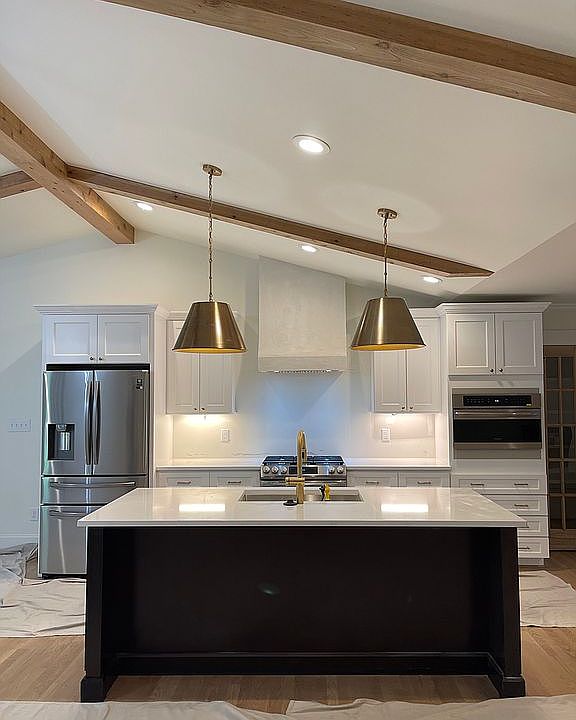 2nd image of 102 Kinsey Cir