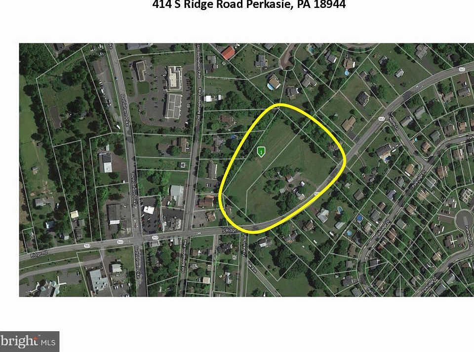 2nd image of 414 S Ridge Rd