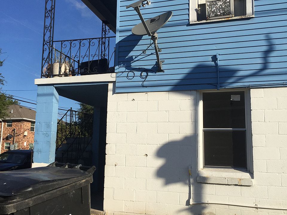 2nd image of 2101-03 Allen St