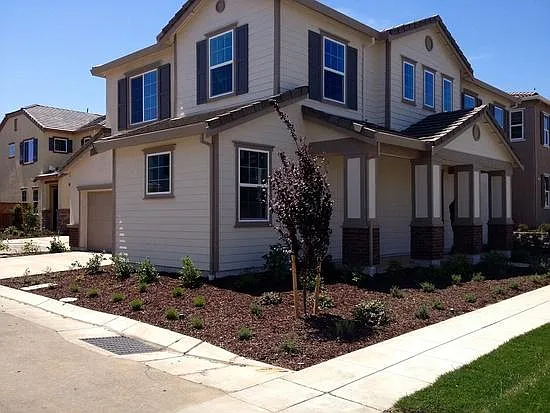 270 W Santa Clara Dr