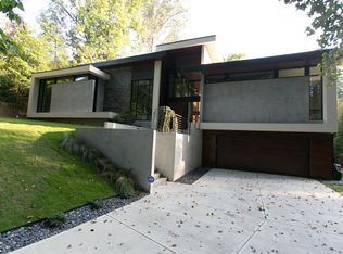 1106 W Wesley Rd NW, Atlanta, GA 30327