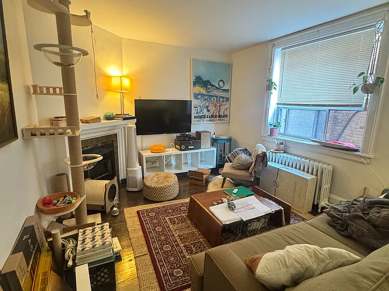 781 Saint Clair Ave W #7 — Photo 4