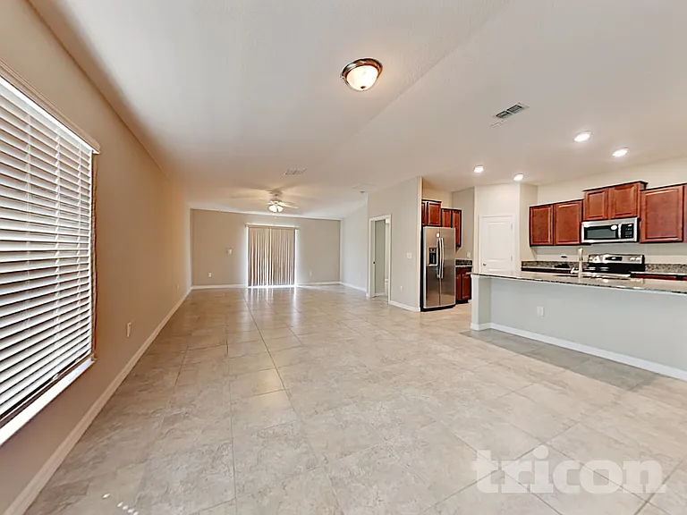 1724 Broad Winged Hawk Dr — Photo 28