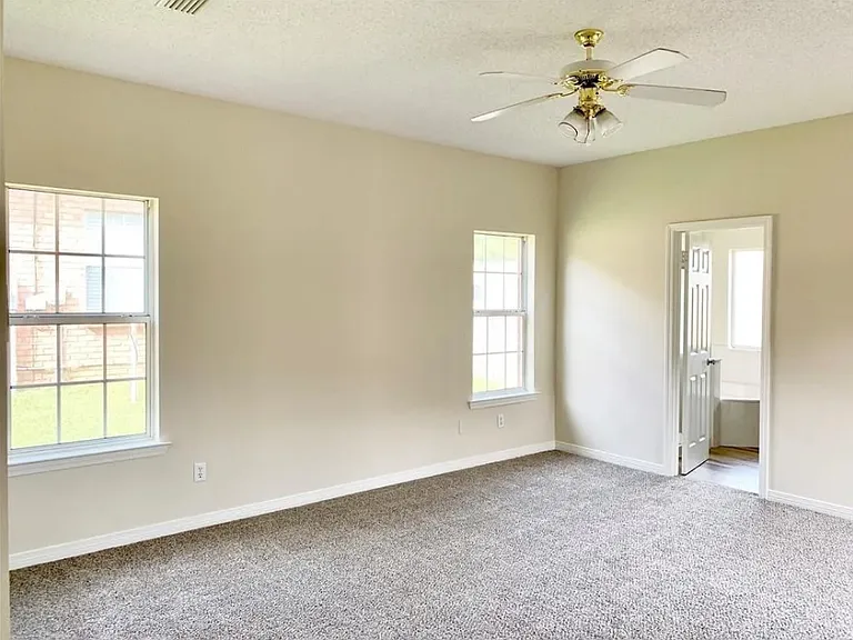 7610 Cumberland Ct — Photo 11