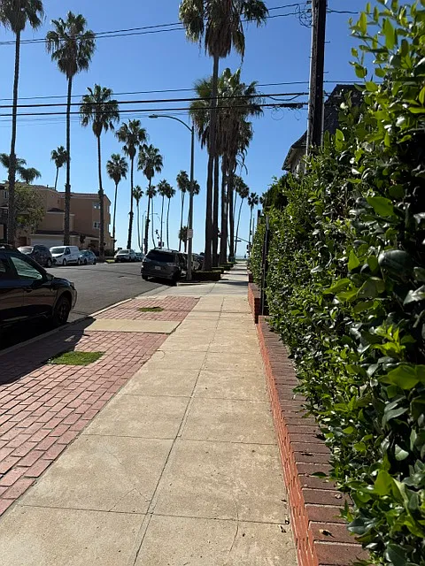 45 Coronado Ave