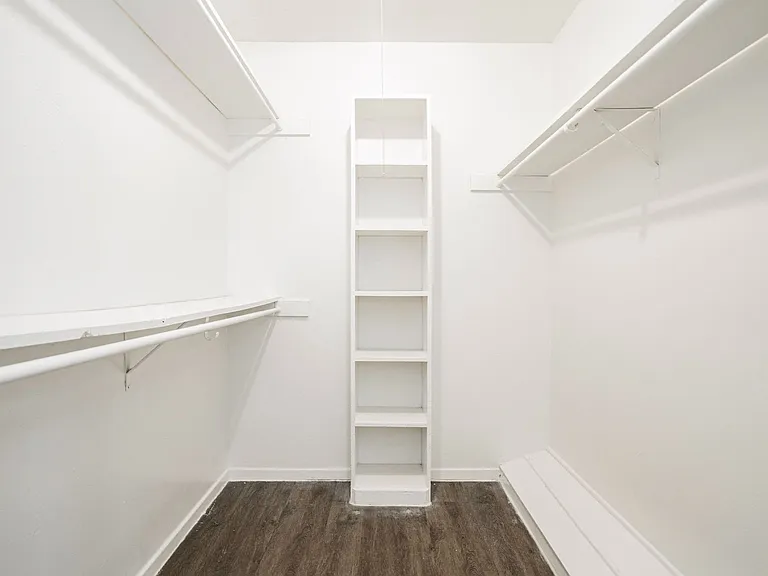 Aero White Rock — Photo 41