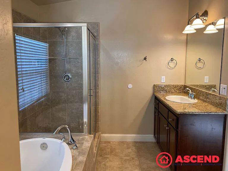 9403 Mountain Peak Ln — Photo 5