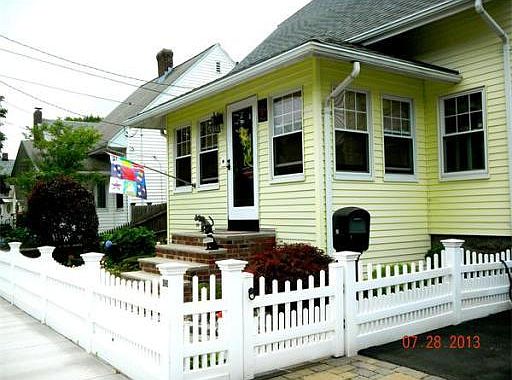 1st image of 105 Highland Ave