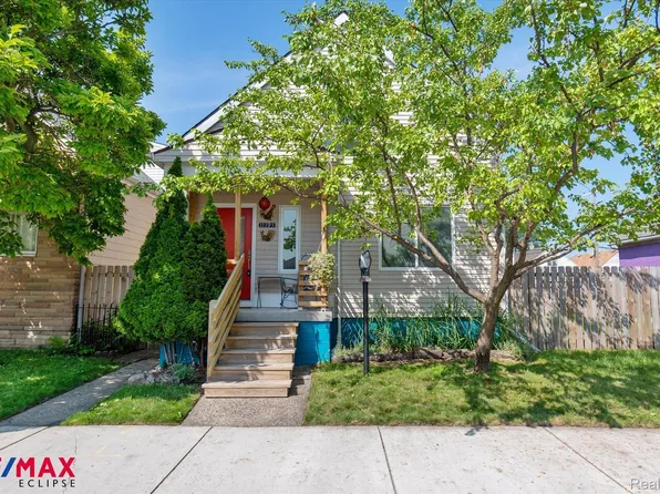 11393 McDougall St, Hamtramck, MI 48212