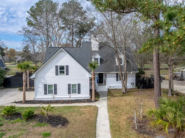 27 Fitzroy Dr, Charleston, SC 29414