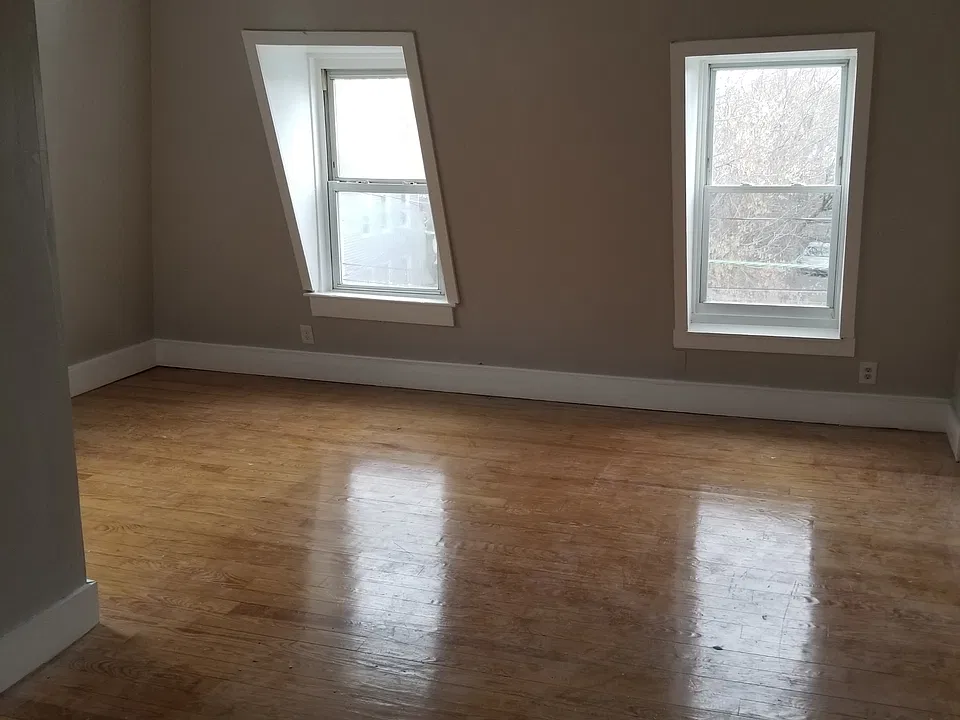 35 Linden St #3