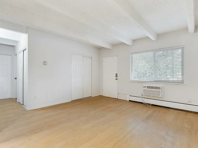 73057315 W 9th Place Units 7-large-006-003-06-1500x1000-72dpi 73057315 W 9th Place Units 7-large-006-003-06-1500x1000-72dpi