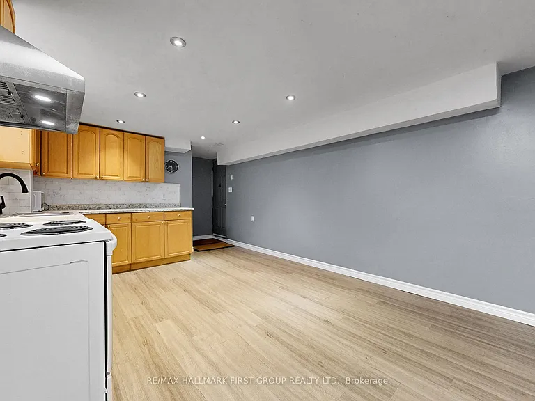 33 Robbinstone Dr #BASEMENT — Photo 11