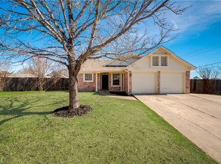 601 Tracy Dr, Azle, TX 76020