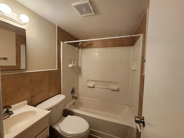 1761 Fowler St — Photo 6
