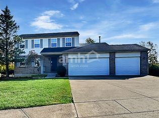 7036 Maple Crest Ct, Hamilton, OH 45011