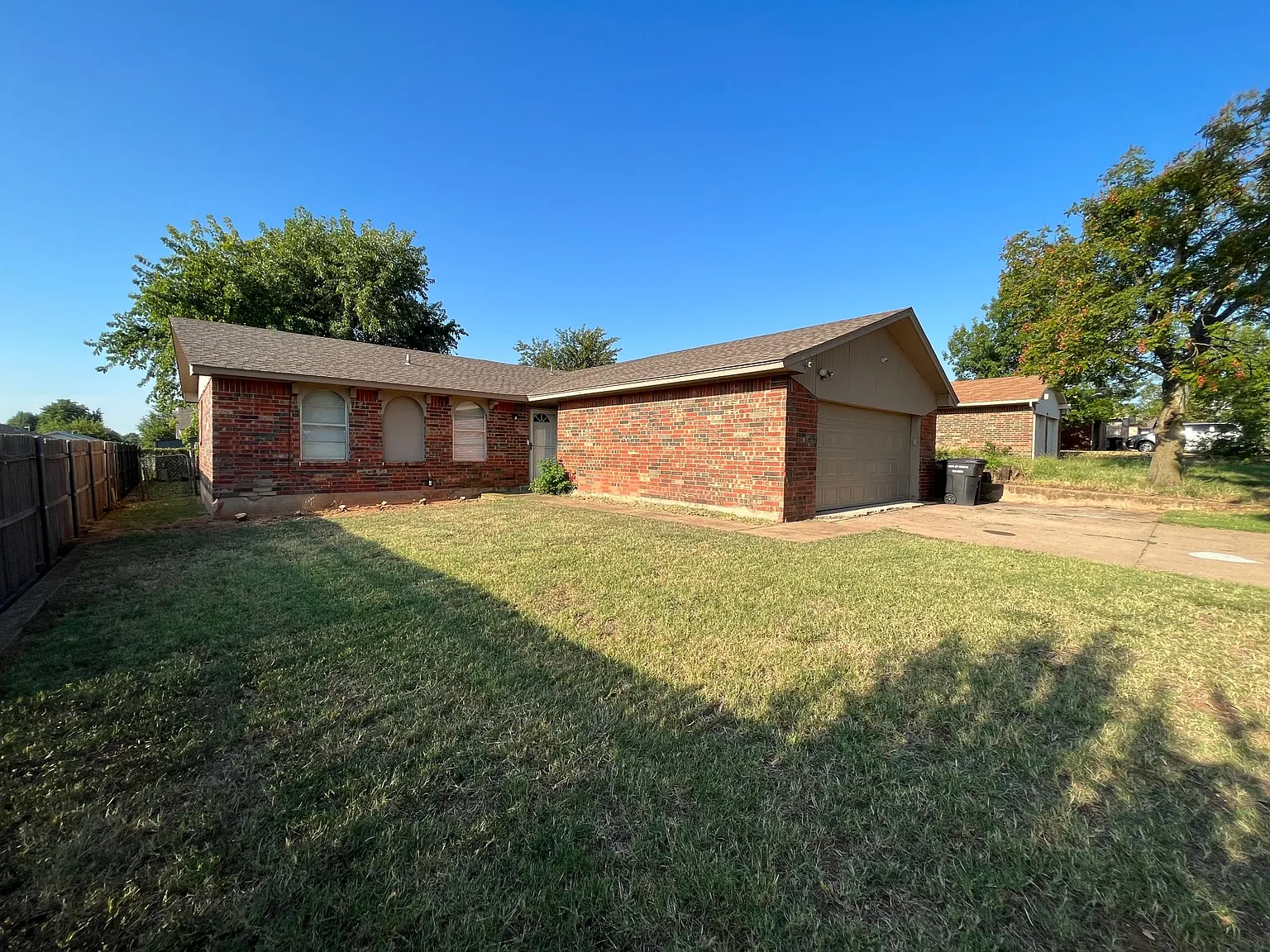 3 bed, 1070 sqft, $1,500 — Photo 2