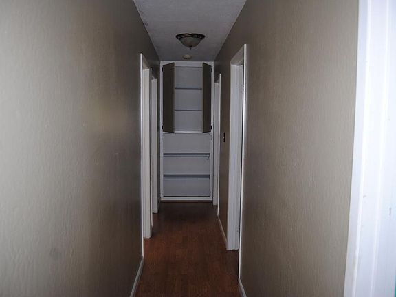 4th image of 2890 Tracy Ln