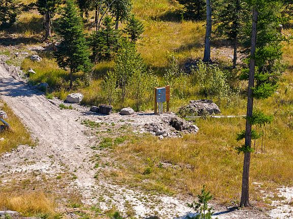 3rd image of 778 Pine Ridge Rd