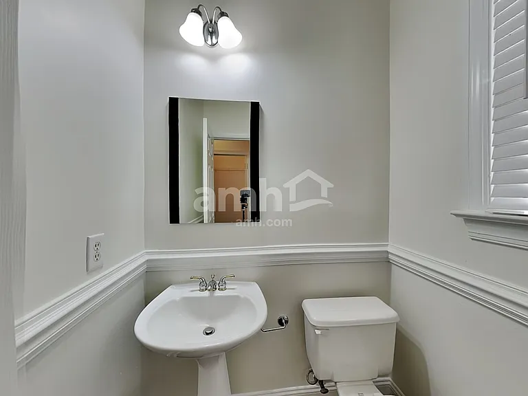 8005 Red Oaks Trl — Photo 9