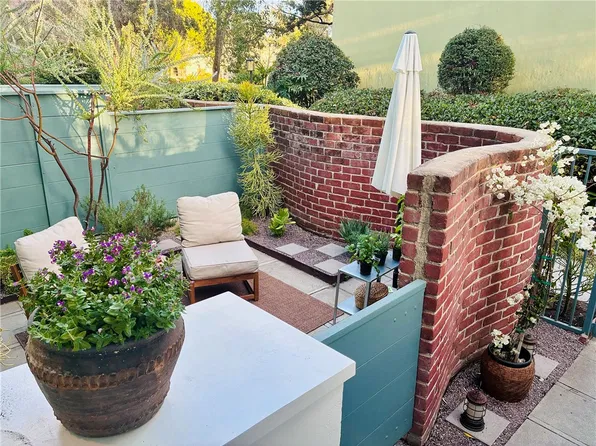 5326 1/2 Village Grn, Los Angeles, CA 90016
