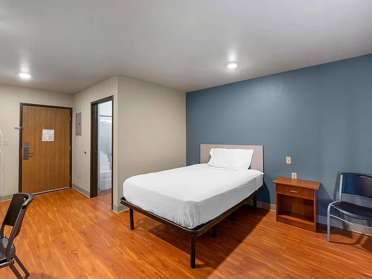 Studio Suite - 1 Full Bed