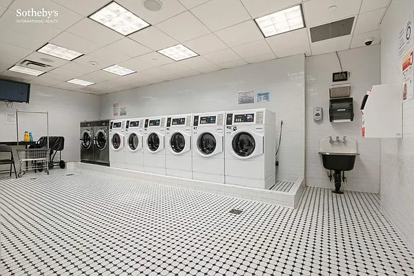 Sold by Sotheby's International Realty | media 13