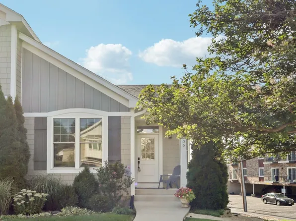 4906 Center Ave, Lisle, IL 60532