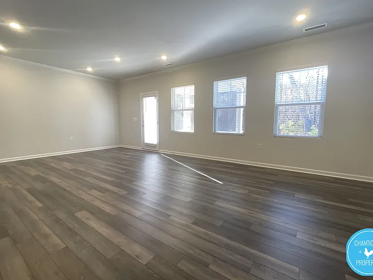 5003 Fir Tree Ln #1 — Photo 6