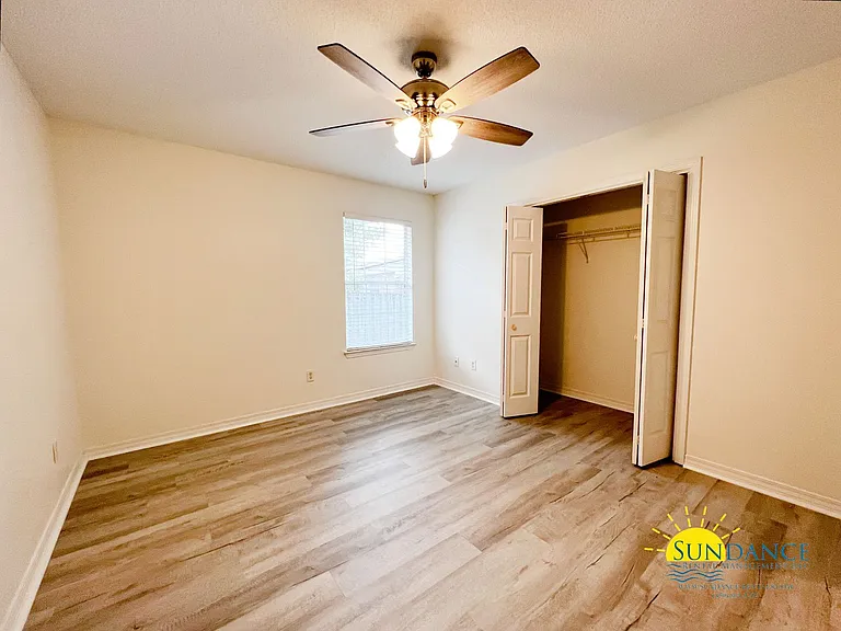 229 Lindberg St — Photo 6