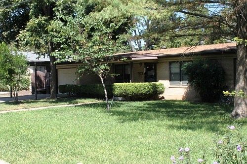 5th image of 1206 Choquette Dr
