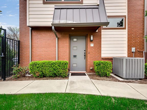 End Unit offers more natural light.