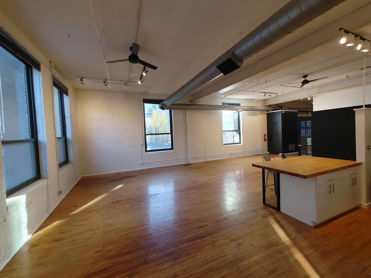 Building Photo - 17 N Elizabeth St #2R