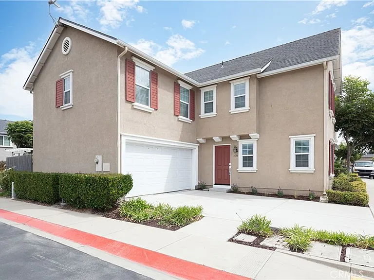1425 Crown Cir — Photo 3
