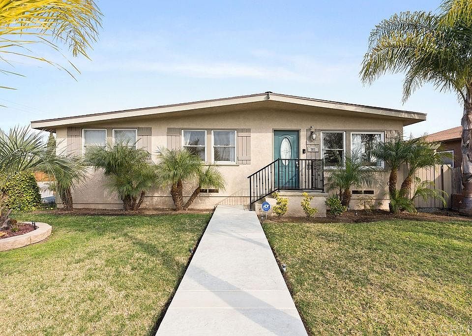 2nd image of 761 Paraiso Ave