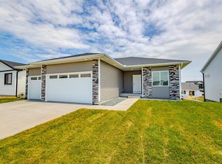 1683 20th Ave SE, Altoona, IA 50009