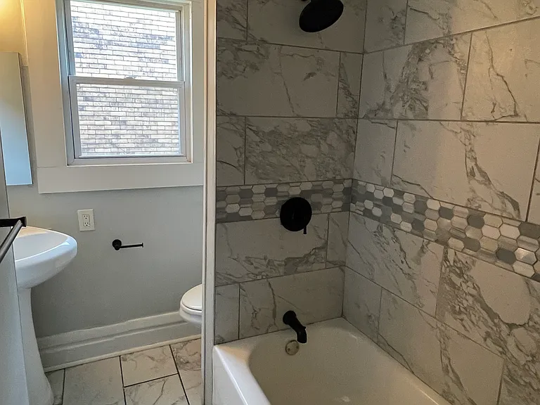 7526 Dickson St — Photo 31