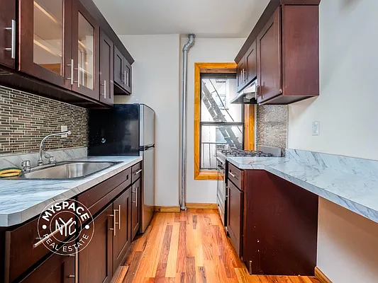 Rented by MySpaceNYC | media 12