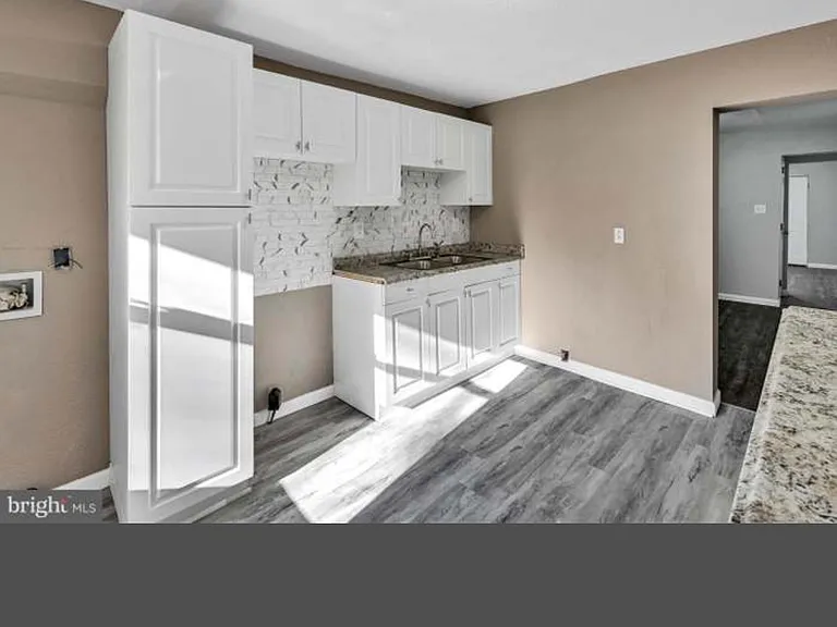 1506 Walnut St — Photo 12
