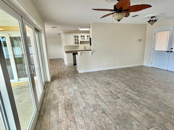4th image of 500 SE 16th Ter