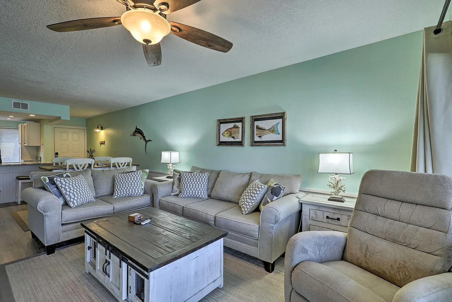 2 bed, 2.0 bath, 882 sqft, $2,645 — Photo 1