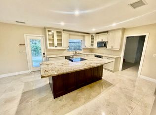 324 E Acre Dr, Fort Lauderdale, FL 33317