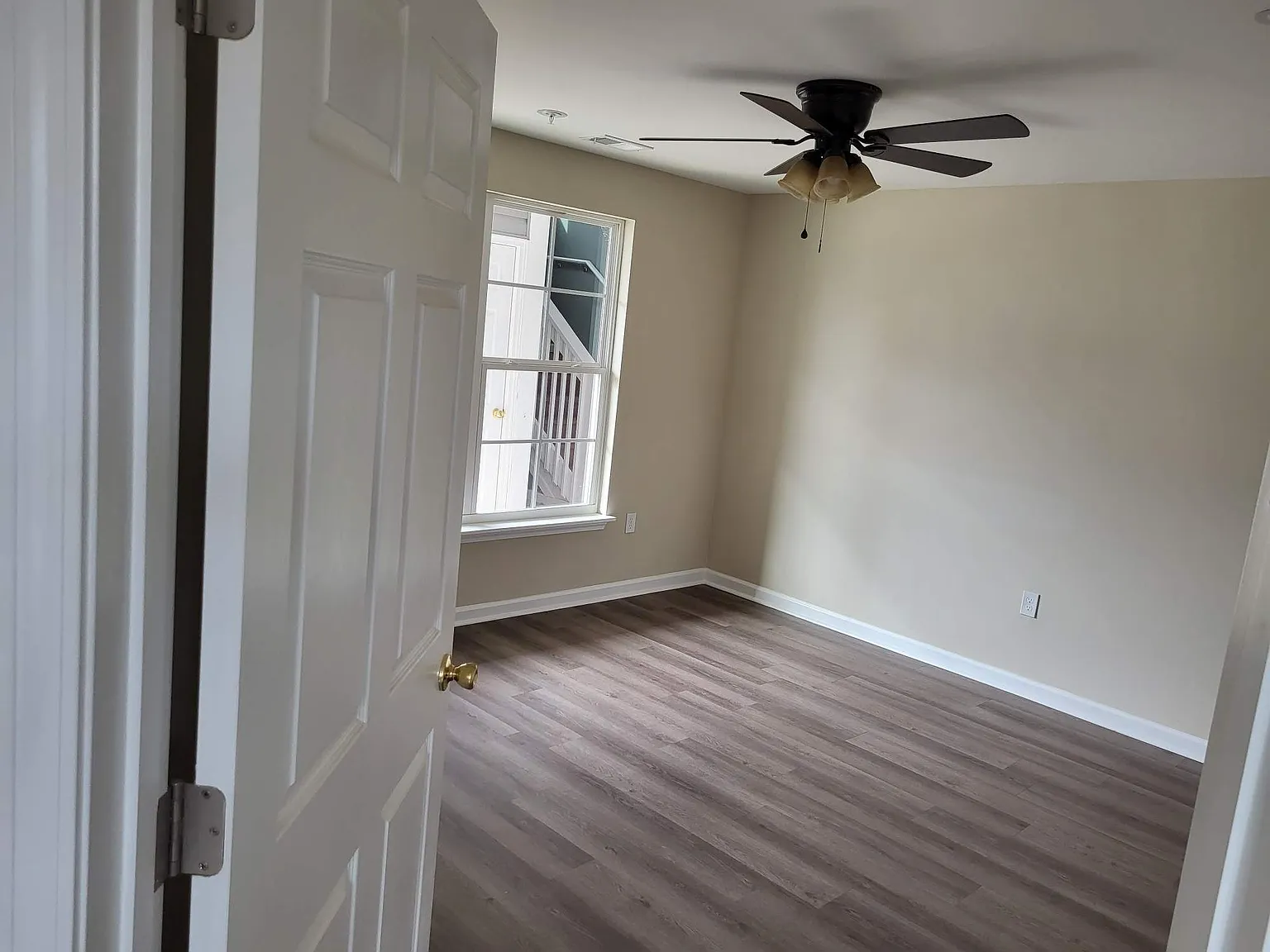 102 Rai Ct — Photo 2