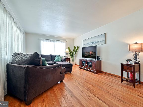 2nd image of 419 Highland Ave