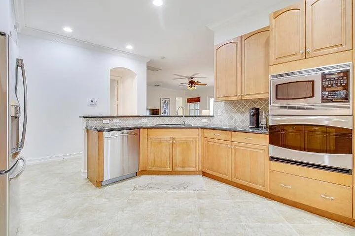 349 Chambord Ter — Photo 14